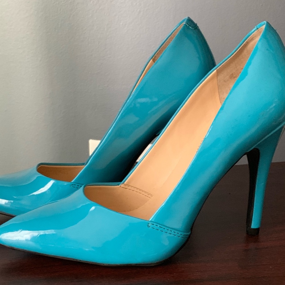 Guess patent leather heels